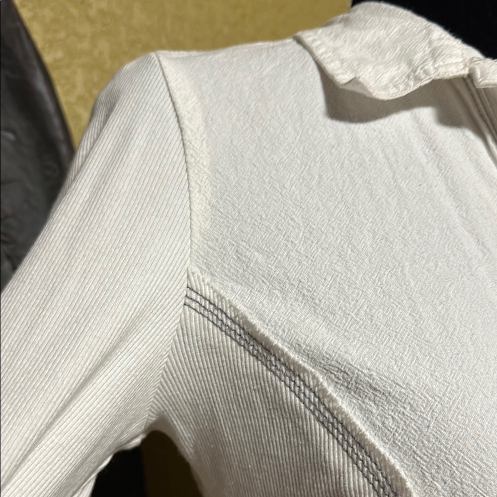 We The Free White Button-Up Top - Picture 3 of 9